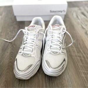 Brand new, never worn, Saucony PROGRID TRIUMPH 4. White/Silver Size 12
